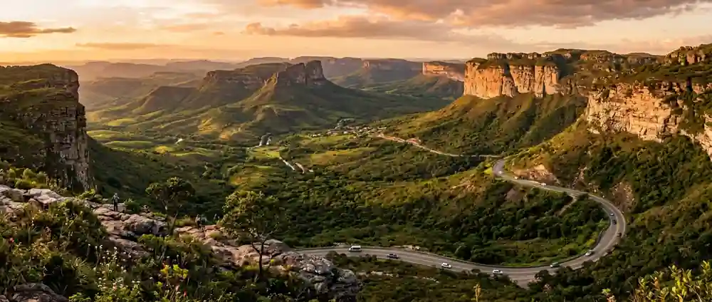 Paisagem da Chapada Diamantina ao entardecer